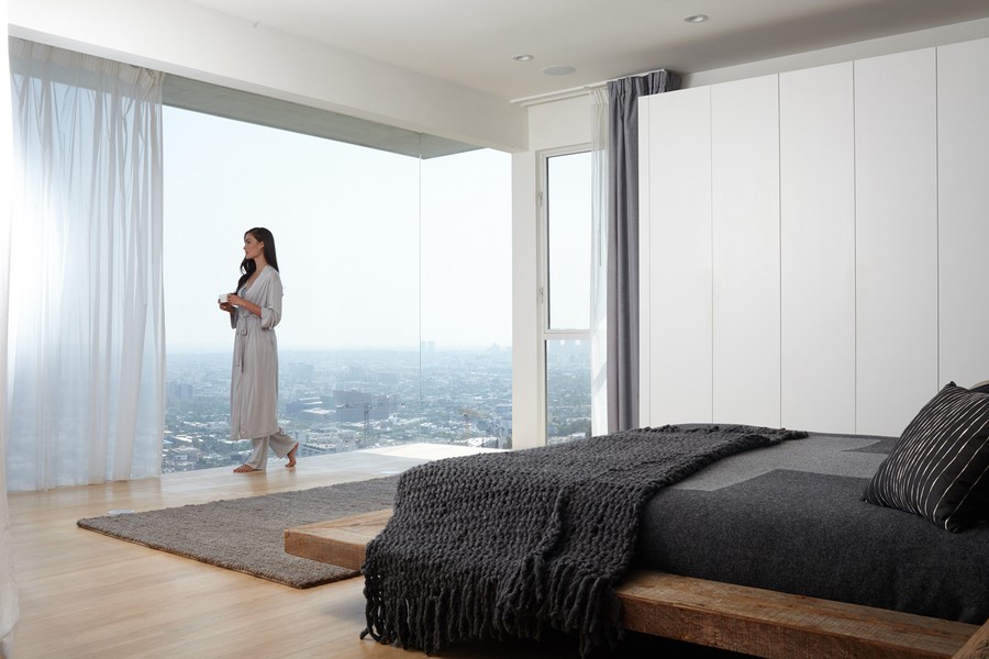 smart-home-possibilities-creating-a-luxury-bedroom